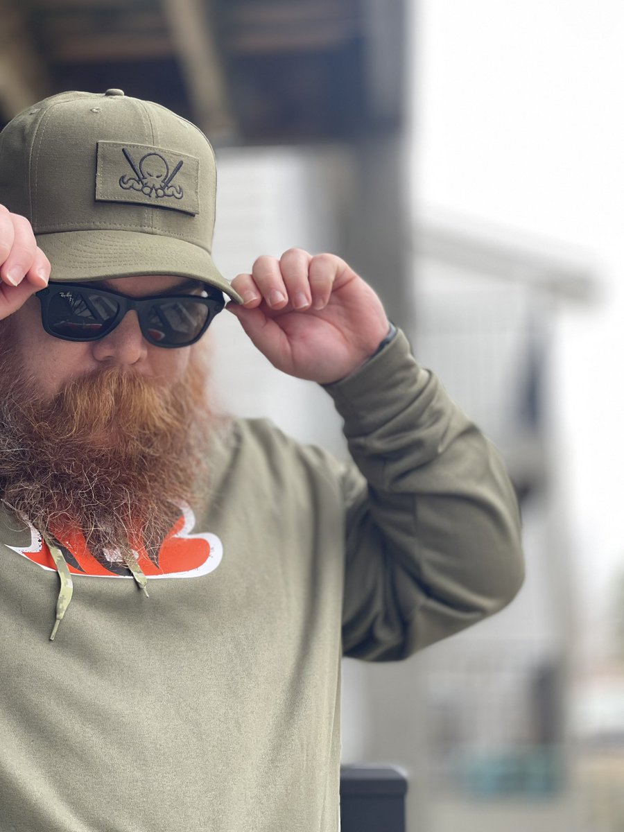 BRKCP_'s tweet photo. Oh it’s #DionicDay on #FittedFriday and he is dropping some heat so go check out his website. This patch swap hat is one of my favorites! #HatTwitter #HatHead @DionicWorldwide https://t.co/fvCSOkdNCd