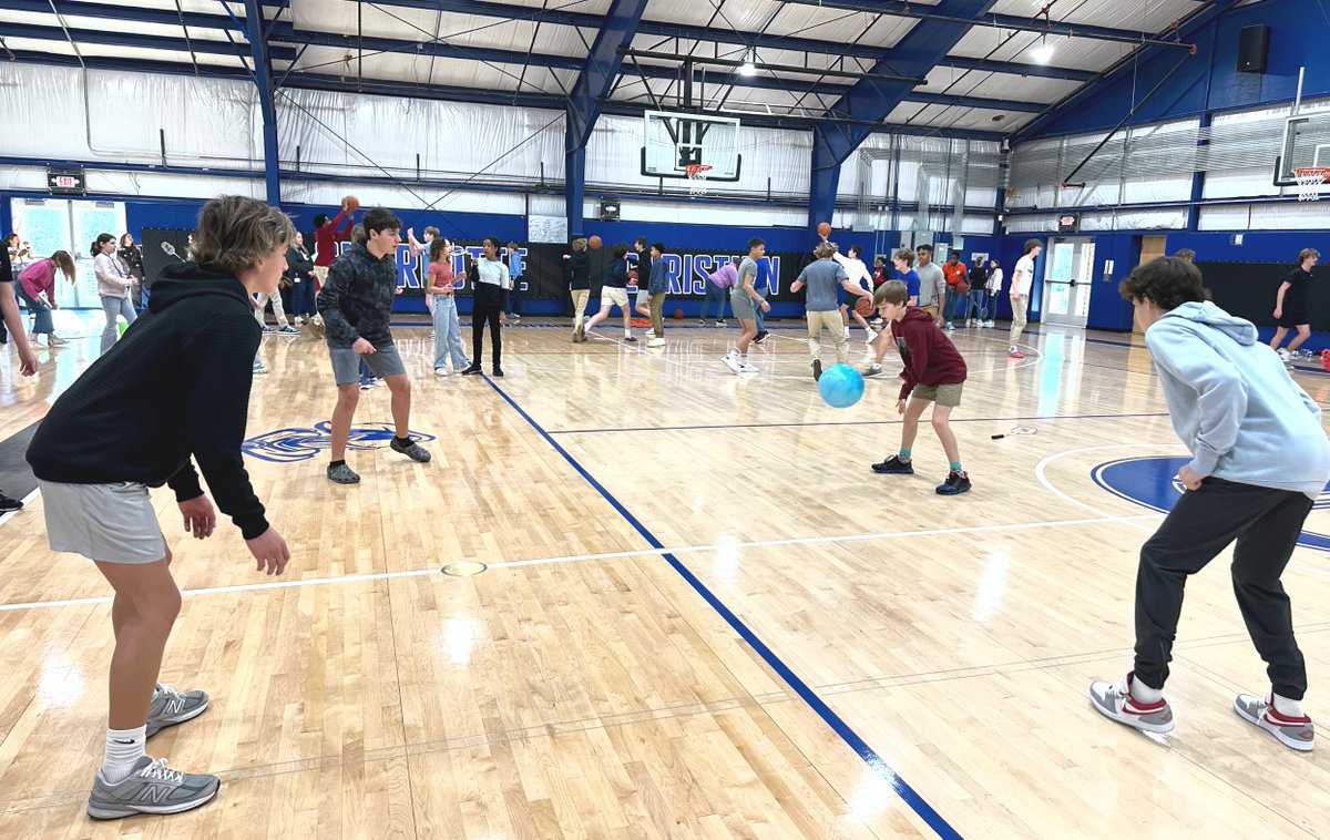 charchristiannc's tweet photo. Middle school students participated in Fellowship Fridays for the first time today, a new initiative during KnightTime that allows them time to hang out, play games and develop community! #IAmAKnight #firstfridayof2023 https://t.co/bF58StgOyl