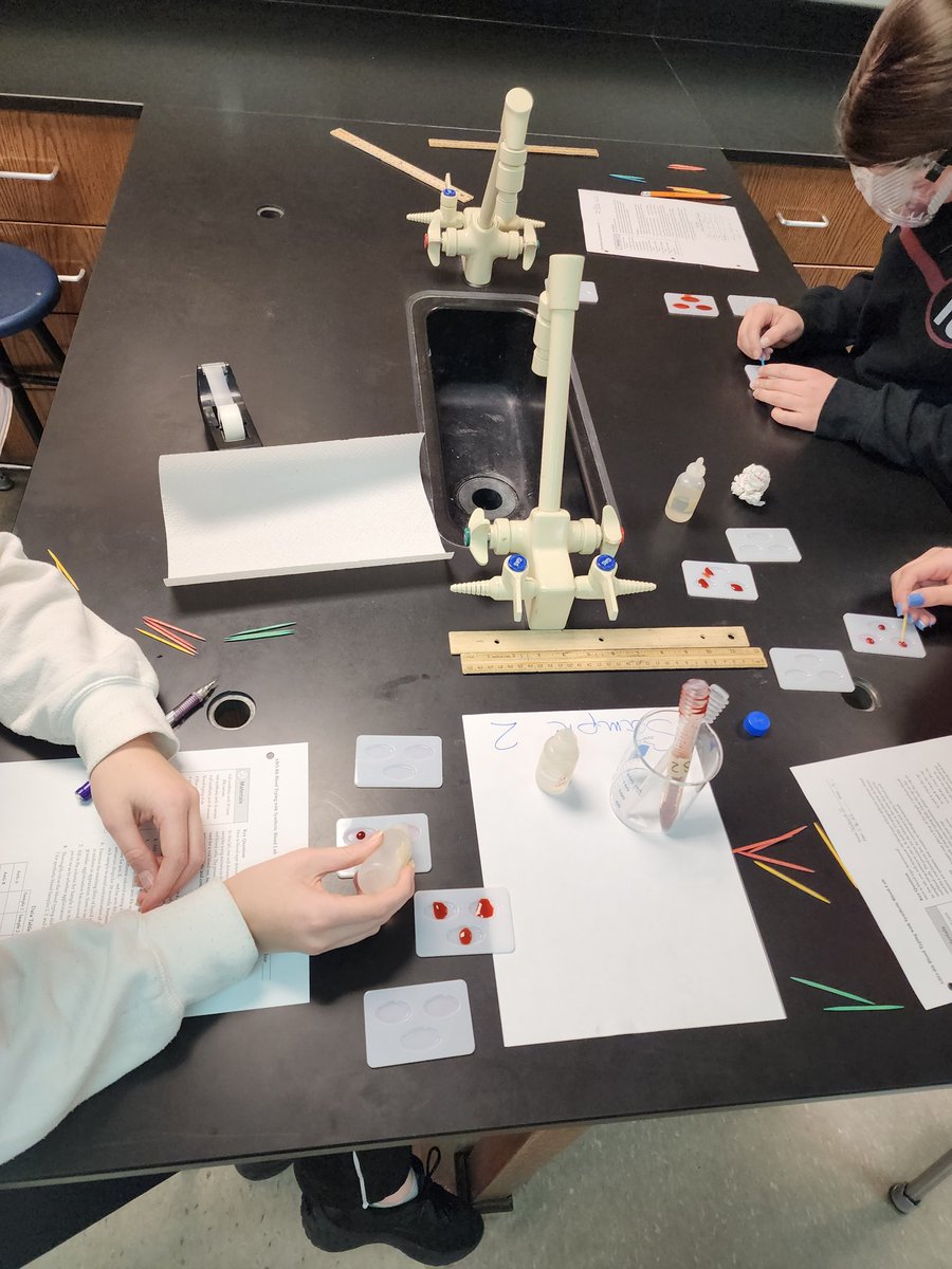 FortCalhounSci's tweet photo. Physiology students confirming blood types with synthetic samples.  #agglutination #antibodies #ABO https://t.co/KhxDfO1oqD