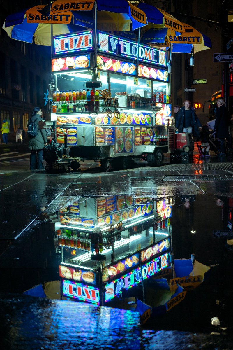 ny, ny
#foodtruck #sonya7ii #streetphotography #streetphotographer #rainphotography #newyorkcity #nyc #amateurphotography #amateurphotographer