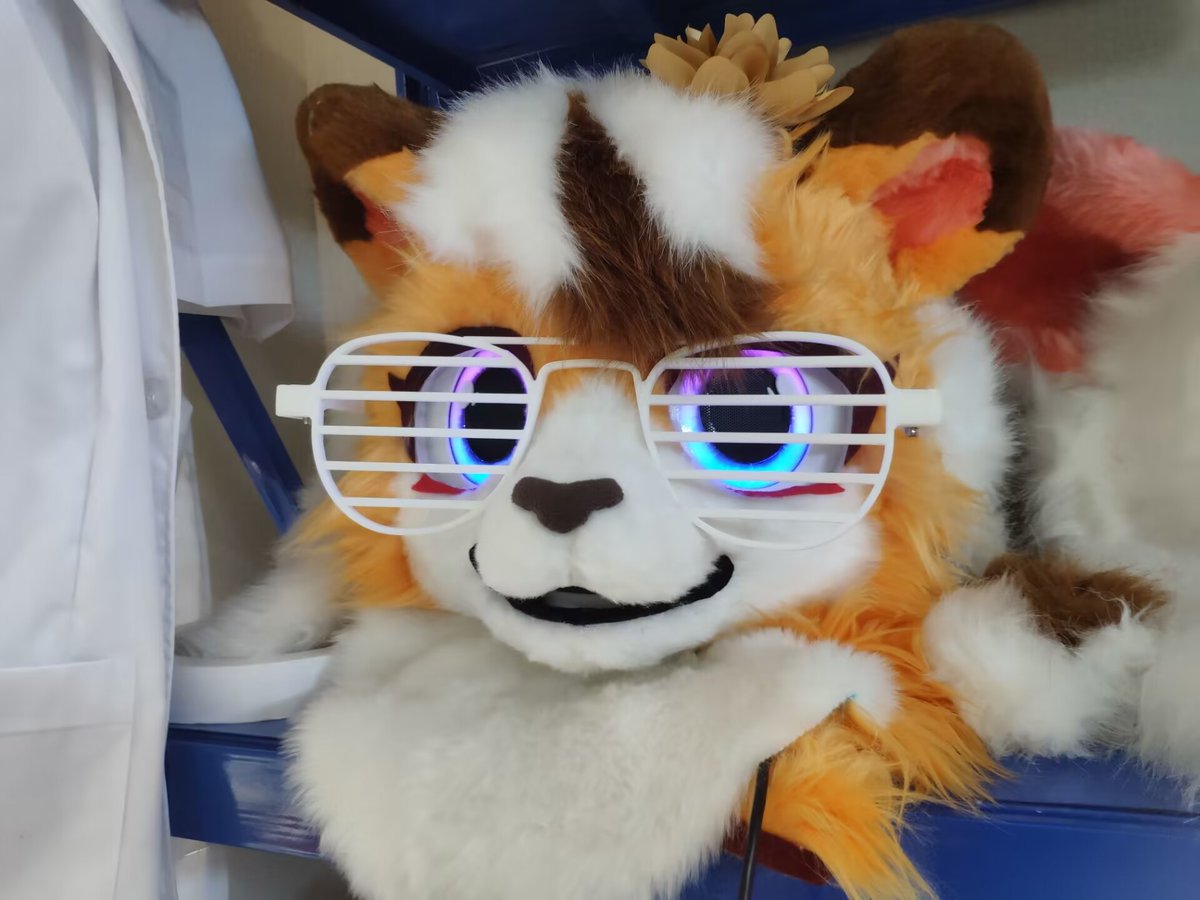 #fursuit Rock Star!