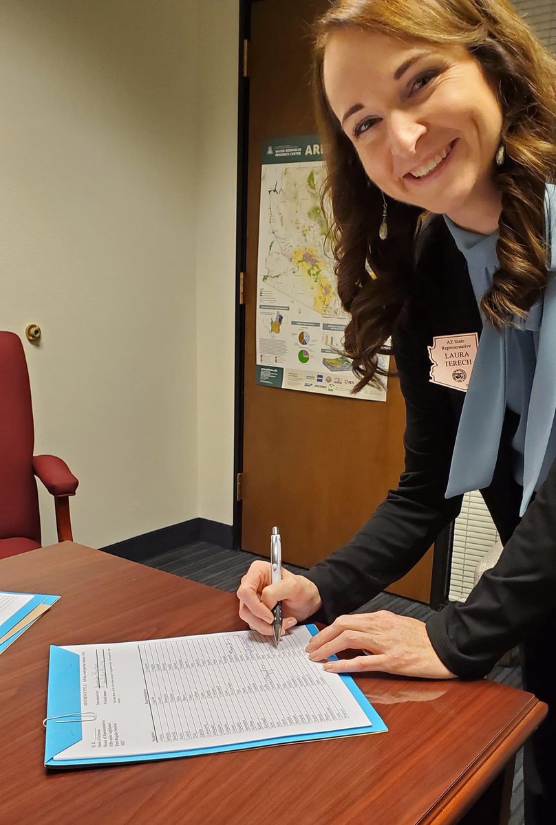 Laura Terech tweet media