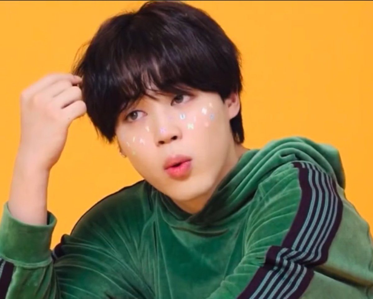 lilacjiminn's tweet photo. park jimin, a real life doll https://t.co/AWuRZX48kA