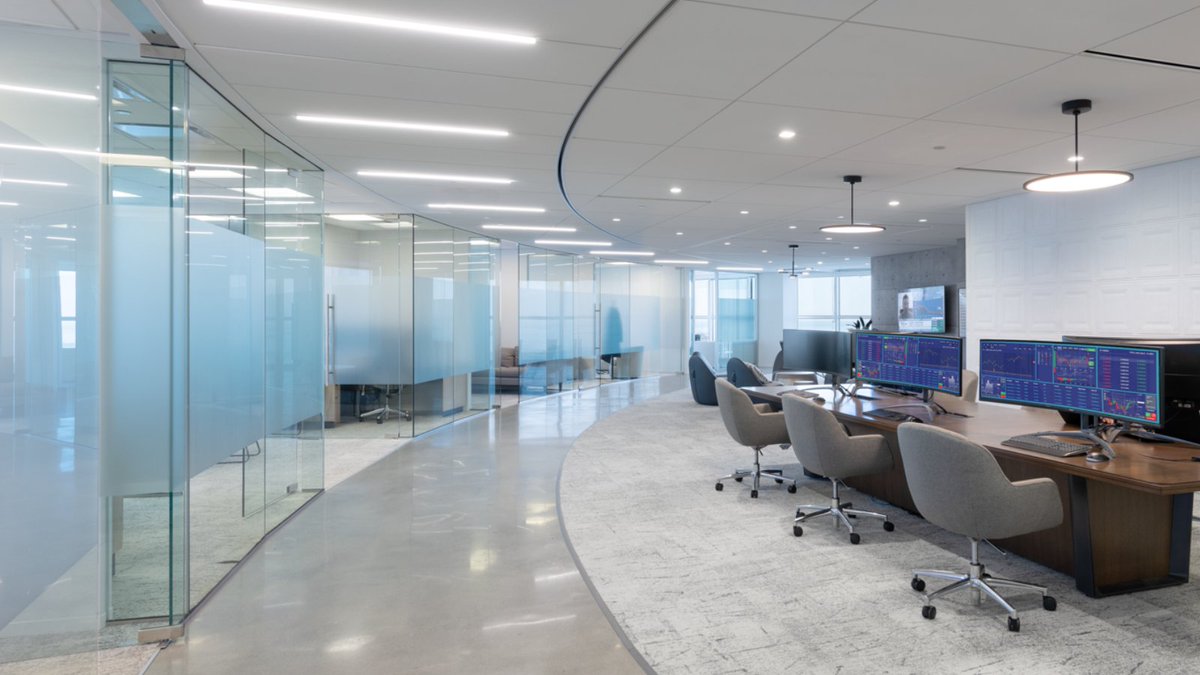 VCA_Arch's tweet photo. This Boston based private investment company was looking for a change in their space, so they brought in the VCA team to develop a sleek and flexible office and amenity space tailored to them. 

@ReflexLighting 
@AvisonYoung  
Columbia Construction https://t.co/AEoxLcpWeF