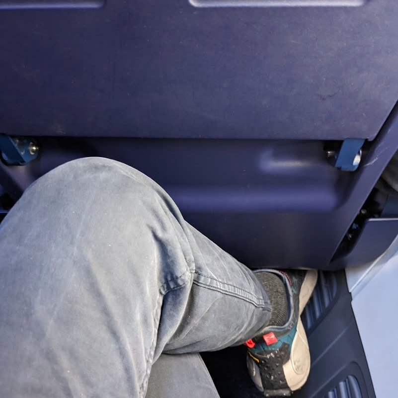 Leg room in <a href="/TurkishAirlines/">Turkish Airlines</a> (left, 270 euros flight) vs leg room in <a href="/Ryanair/">Ryanair</a> (right, 19 euros flight)