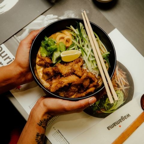 Looking for Veganuary options at Bullring & Grand Central? Check out some scrummy options at @wagamama and @YOSushi just to name a few 🍽️ Hungry for more? Head to our website to discover some great January offers and discounts! 👉 bullring.co.uk/veganuary