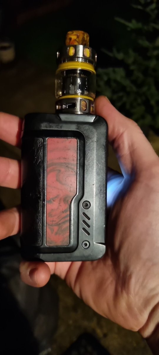 SJs_Supplies's tweet photo. @VapesHeaven Great mod. Robust and ergonomic https://t.co/7Lna0PYxCt