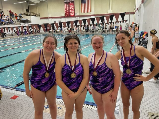 coachbohn's tweet photo. We had a great night at the Nancy Brandt Invitational on Thursday. Natalie, Marianna, Holly, and Aymerie all swam their best times while placing 8th in the 20o free relay
@AfftonHS @AHSACTIVITYDEPT @AfftonSchools https://t.co/JenWSzX9v5