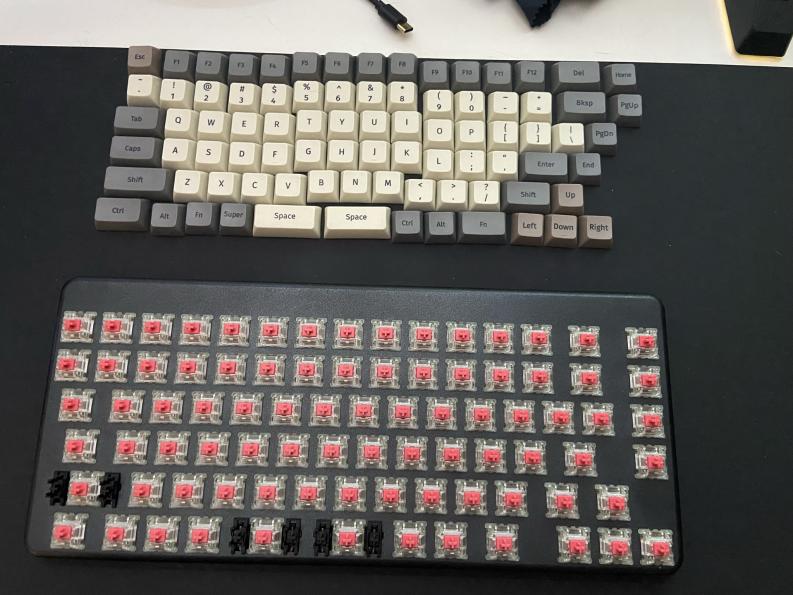 system76's tweet photo. Deconstructed and so many possibilities ✨
#system76 #Launch #computerkeyboard #ctechnology #configure #customize #MakeItYourOwn https://t.co/w05qMRBQFD