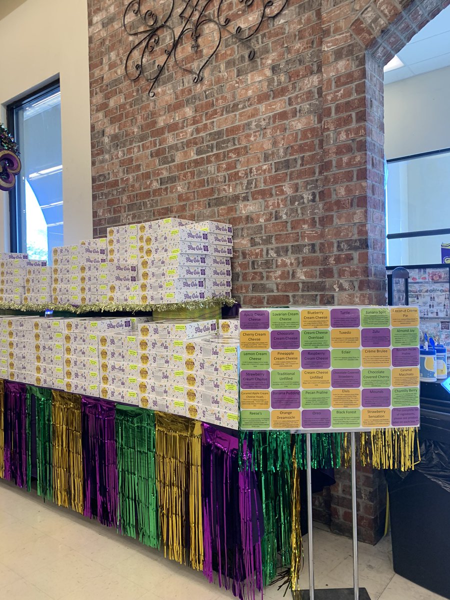 JacelynWheatWX's tweet photo. Facebook has spoken and they SWEAR by a Oak Point King Cake… so yes we drove 45 minutes out to Watson to snag some of these king cakes 🤔🤭 

Here are some other King Cakes Tune In tried this morning: https://t.co/mJiNzo4OGK https://t.co/Zm7eu9UF9m
