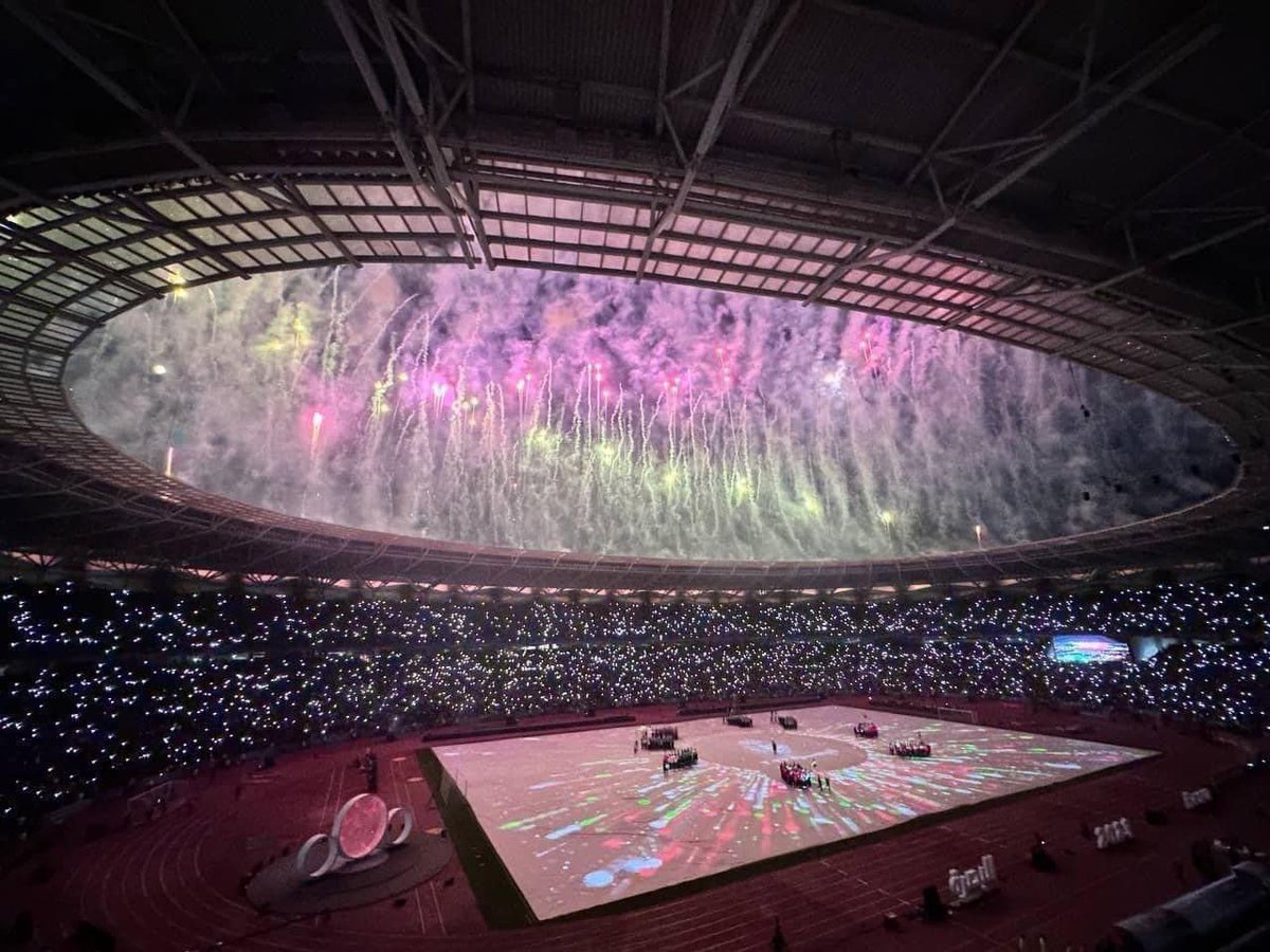 RahmaRiad's tweet image. دمت سالمًا منعمًا يا عراق العزّ والمجد 🇮🇶

 #خليجي_25_بصراوي
#خليجي_25 | #البصرة