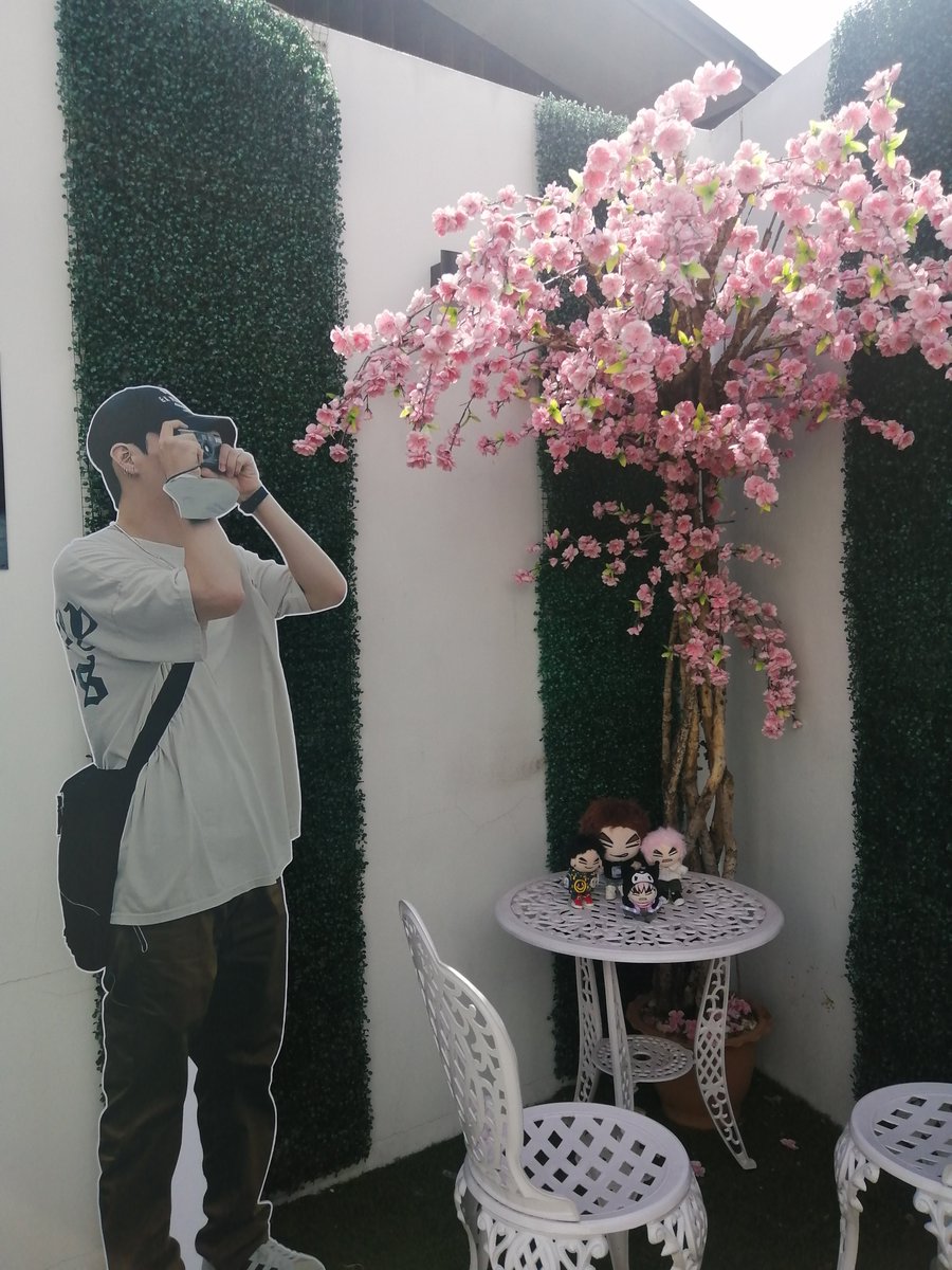Rodmay24_2's tweet photo. บรรยากาศที่งาน #JayBDefDay อบอุ่นมากกก มีมุมถ่ายรูผเยอะแยะเลยยยย ใครสะดวกไป เชิญเลยน้าาา เดินทางง่ายมากกก น้ำและขนมอร่อย ราคาไม่แพงด้วย ไปหาเจบีกันเยอะๆเลยน้าาา 💚 https://t.co/HztNdlxwwb
