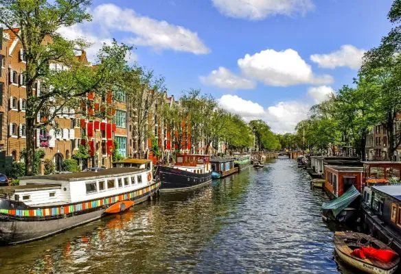 cruiseselect's tweet photo. ⭐ 𝗥𝗲𝗮𝗱 𝗼𝘂𝗿 𝗲𝘅𝗰𝗹𝘂𝘀𝗶𝘃𝗲 𝗔𝗺𝗮𝘄𝗮𝘁𝗲𝗿𝘄𝗮𝘆𝘀 𝗿𝗲𝘃𝗶𝗲𝘄 𝗼𝗳 𝗔𝗺𝗮𝗞𝗿𝗶𝘀𝘁𝗶𝗻𝗮 𝗿𝗶𝘃𝗲𝗿 𝘀𝗵𝗶𝗽! ⭐
👉 Read our first-hand river cruise review
🎞️ Watch the christening video! >>
https://t.co/BC4KobKQLz
@AmaWaterways #river #cruise #travel #wanderlu… https://t.co/fzgvfSGp5y