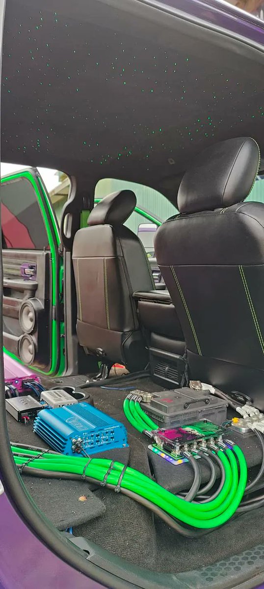custom_pods's tweet photo. Speechless 😍😍😍 

Oregon's Finest Custom Audio 
LAF - Lange Audio Fabrication 
Electron Beam Technologies, Inc. 
Franks Audio Motive 
@crossfire_audio_official 
@down4soundshop 

https://t.co/OYpf1goWdr
.
.
.
#customspeakerpods https://t.co/hGxpVaxSSx
