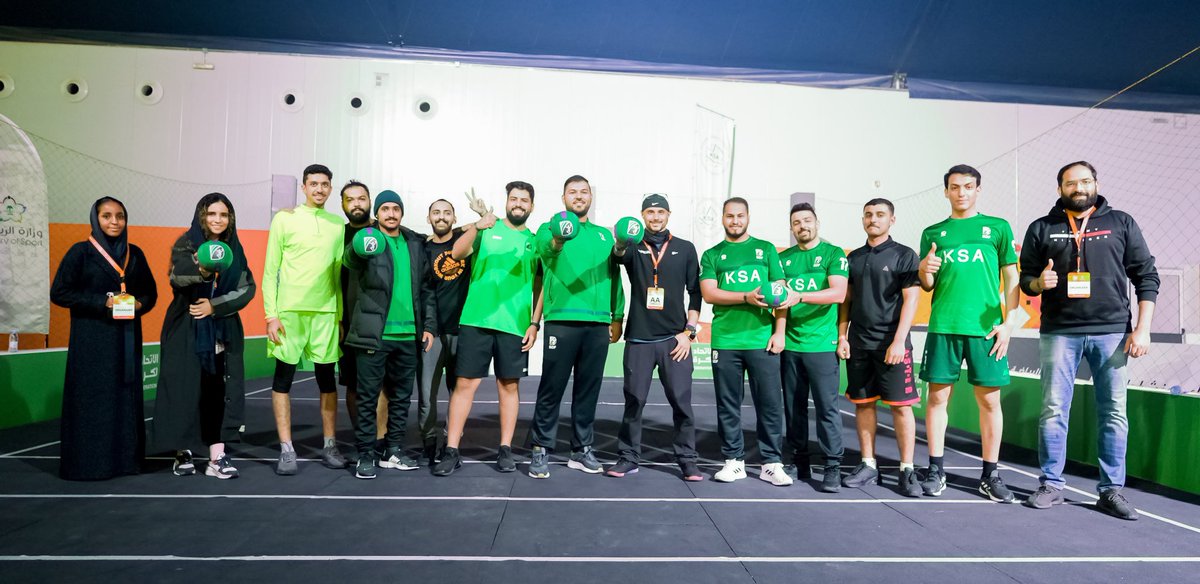 saudidodgeball's tweet photo. 📸 صاحب السمو الملكي الأمير خالد بن الوليد بن طلال آل سعود @KhaledAlwaleed
رئيس الاتحاد السعودي للرياضة للجميع @Saudi_SFA
يزور فعالية الاتحاد @SDFKSA_ السعودي لكرة المناورة
في بطولة @sandclash
#ساند_كلاش
#sfasandclash
#sandclash https://t.co/6qtVIQawR1