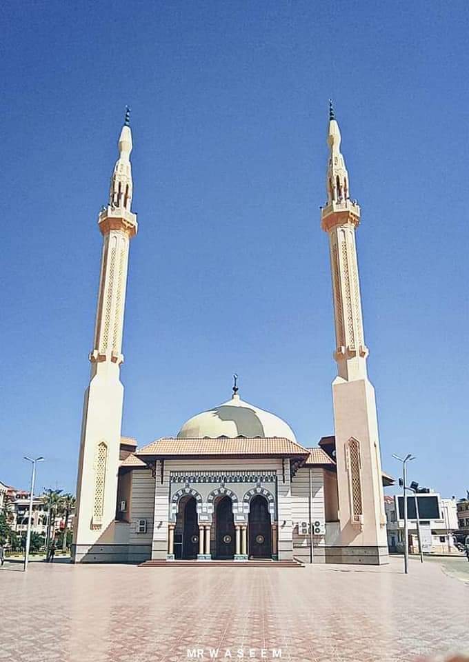 جمعة مباركة على كل المسلمين اجمعين