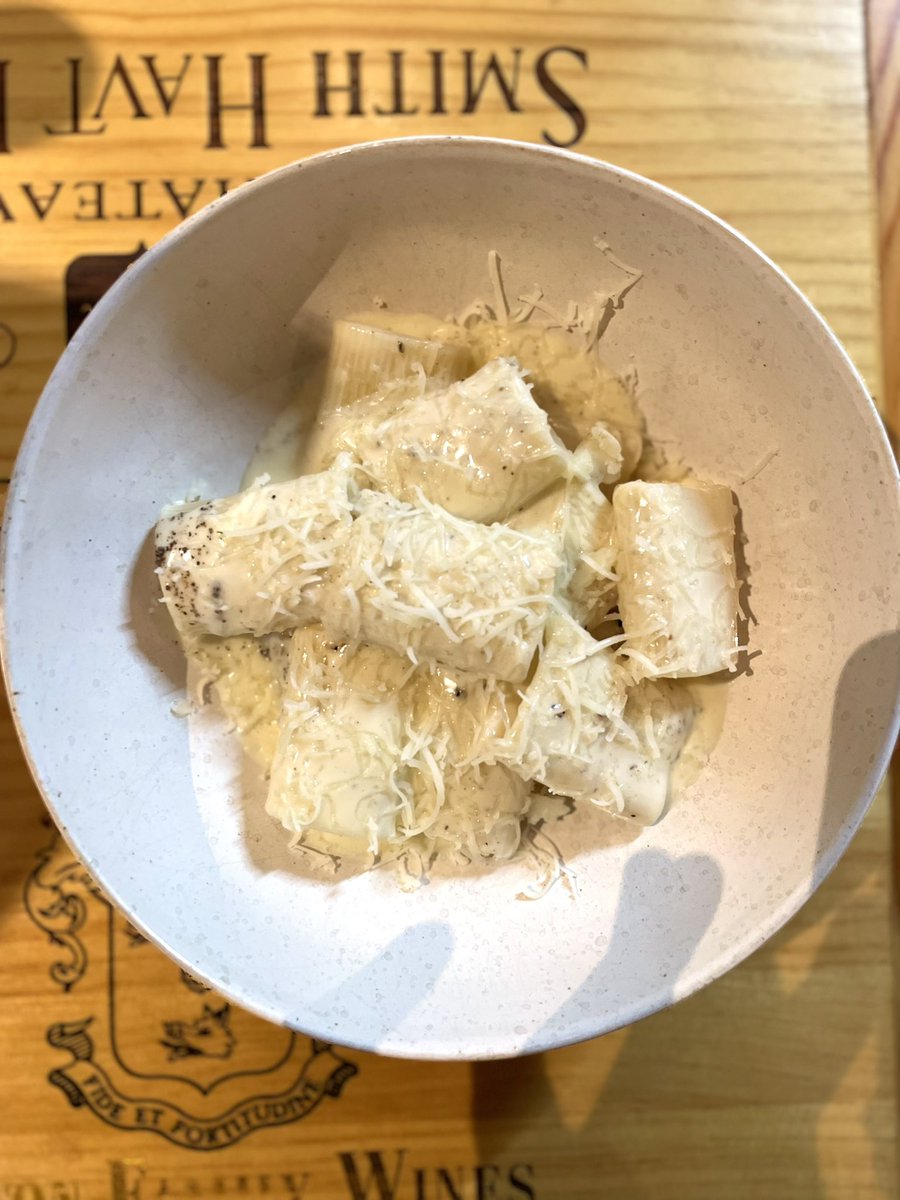 AnthonyRobineau's tweet image. We’re back tonight &amp;amp; tomorrow serving new delicious small plates and snacks at #64winebar #winebar #glasthule