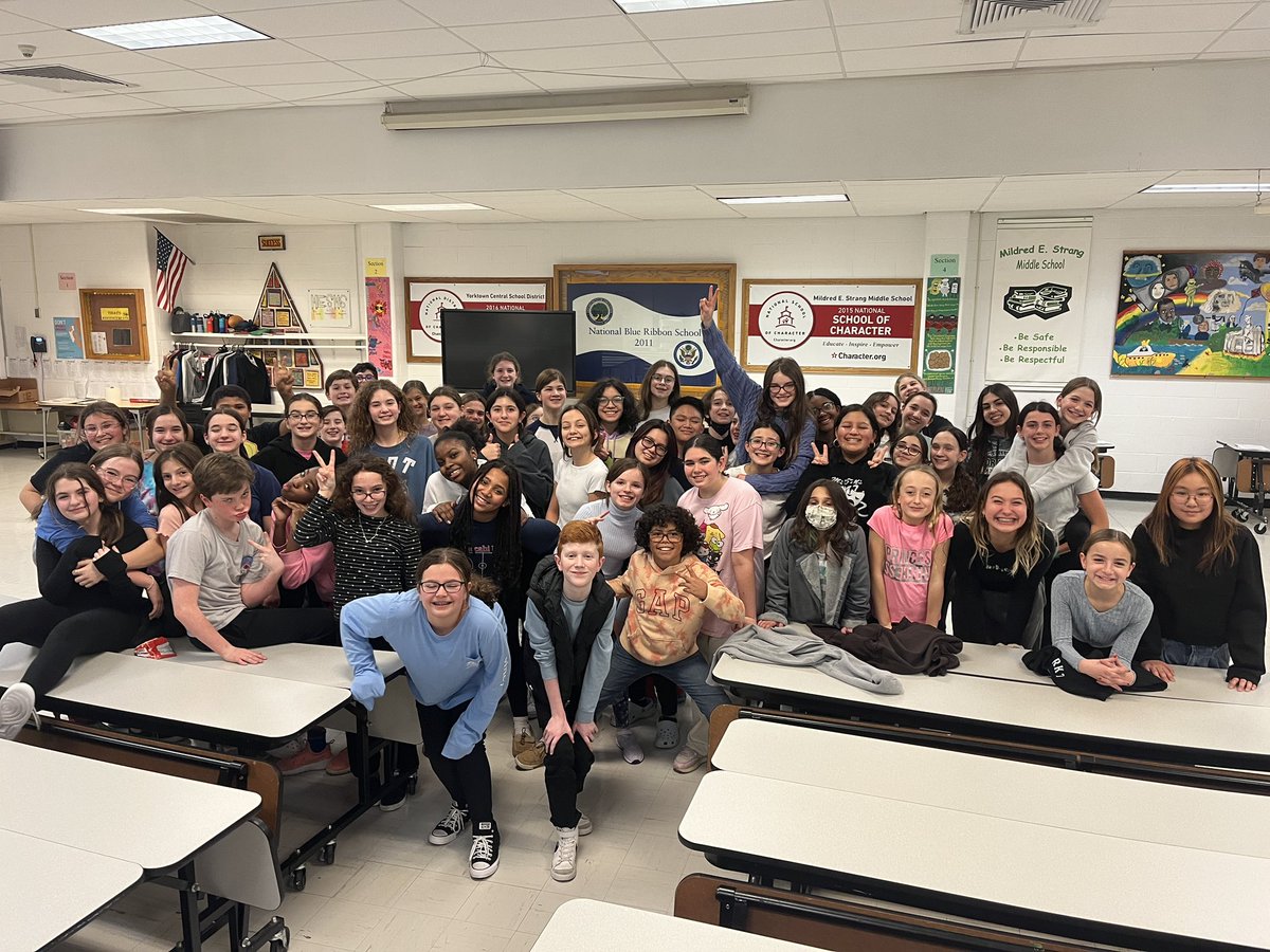 LibraryMESMS's tweet image. The first rehearsal for Aladdin Jr. is in the books! Check out our fantastic cast!