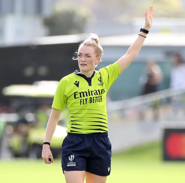 History in the making 👇🏽

Hollie Davidson will lead the first ever all-female officiating team in a men’s European rugby match next week 🏉

Brilliant 👏🏼