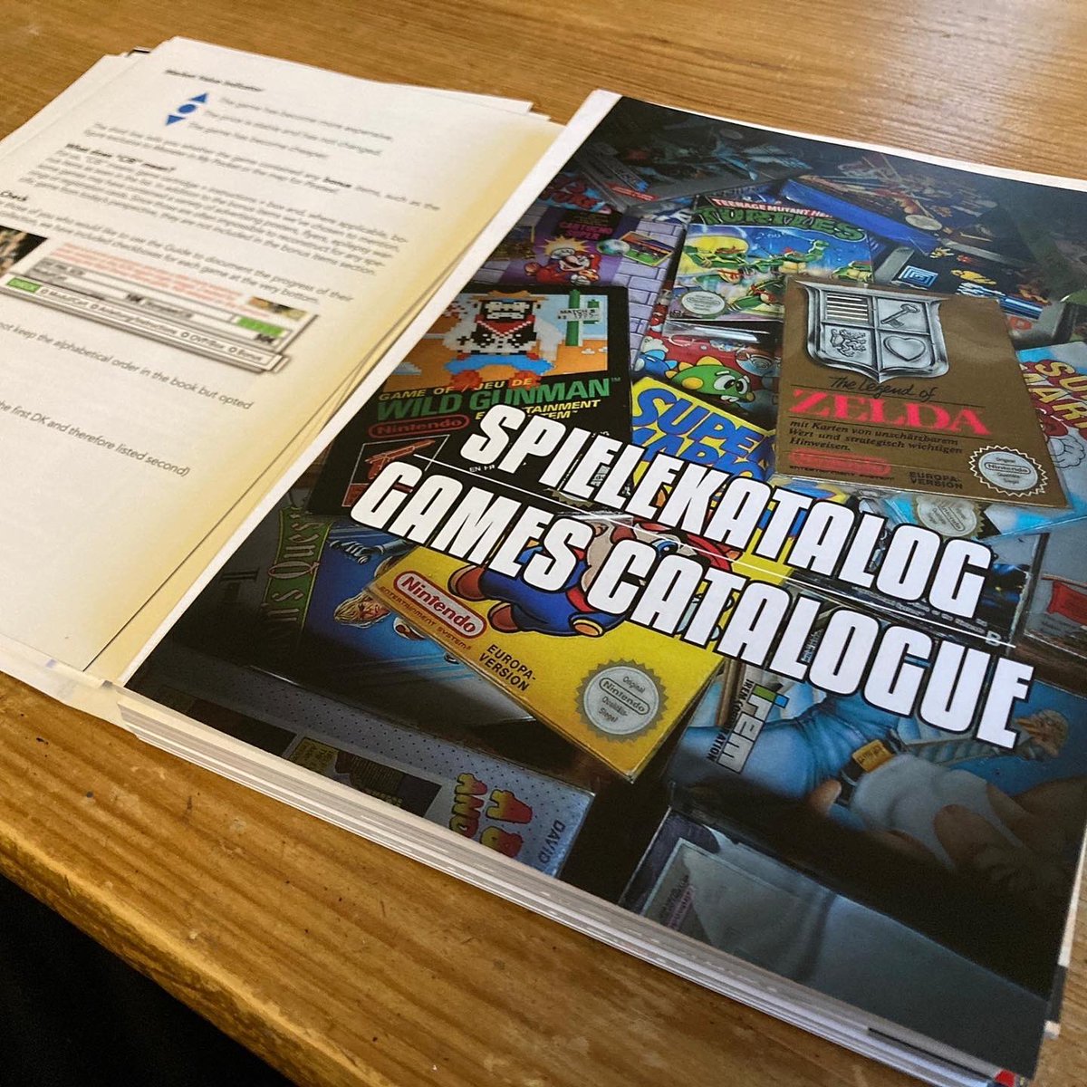 nescommando's tweet photo. Ratet, was heute angekommen ist?! JA, GENAUUU!
Das Andruckmuster vom neuen #NESPALBGuide!

Auf den ersten Blick ist alles schick (^^), also wird vermutlich der erste Batch noch an diesem Wochenende bestellt!

Bleibt auf Empfang!

#NESCommando https://t.co/tfoHG7DskB