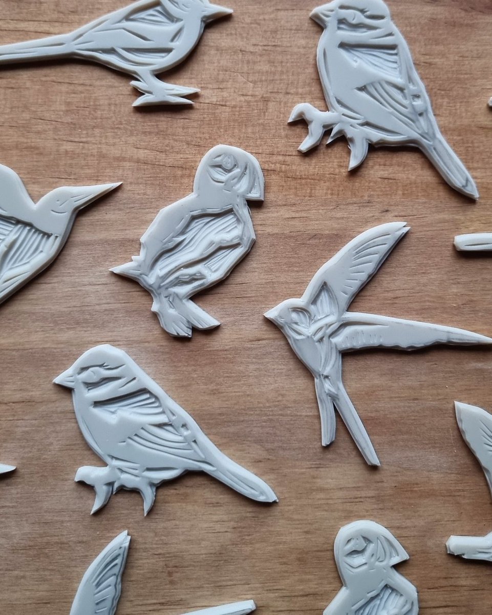 AnnaBilykArtist's tweet photo. Hey everyone, new for 2023 I've been creating miniature lino stamps for scrapbooking or just some stamp fun - January is all about birds - JAN Sale is on🐦
@MHHSBD #MHHSBD #shopsmall #etsyshop #etsyseller #lino #stampfun #print #scrapbooking #birds #Scrapbook #SmallBusiness https://t.co/QL207Mu6sz