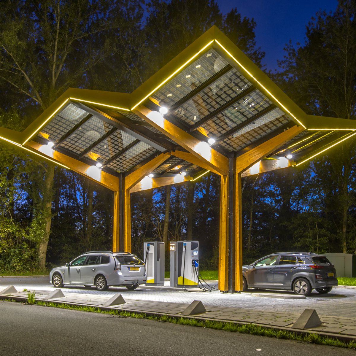 Low emissions, high voltage: See our first-of-its-kind look into the Electric Highways of the future: ngrid.com/3HXfDoK