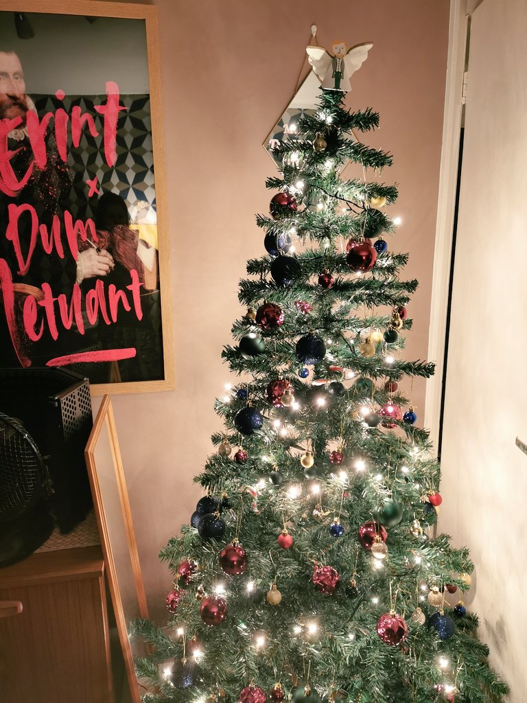 I've made it tradition (2nd year in a row) to keep the Christmas decs up until end of Jan to stave off the January Blues. Judge away, but I get to look at twinkly lights - and receive the subsequent endorphin hit - a month longer than y'all 😉