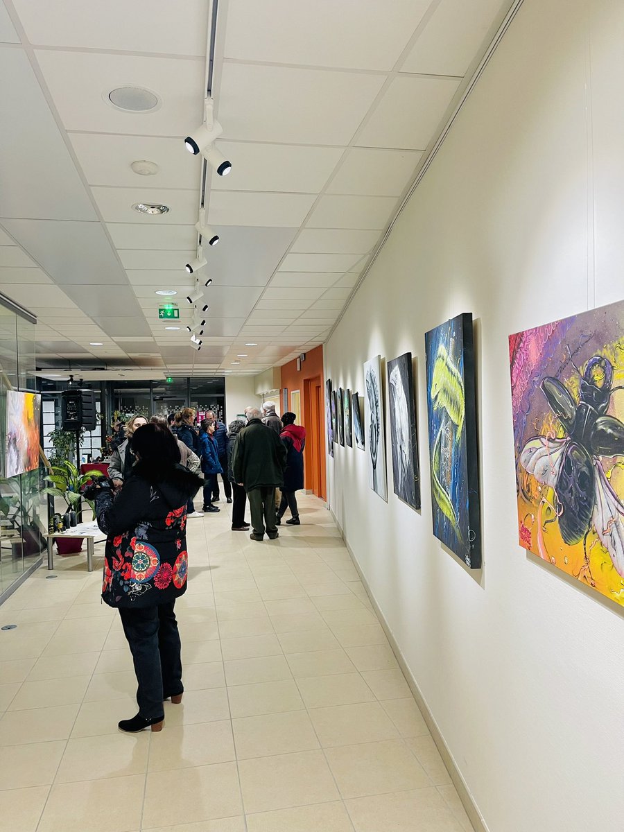 resopaFR's tweet photo. Ce soir une exposition à la Mairie de Gerzat avec l’artiste TOPAZ–connu dans le monde StreetArt Auvergnat et en France. Moment très convivial en amont de plusieurs autres collaborations culturels et artistiques que nous aurons cette année la ville de Gerzat. À suivre… https://t.co/3JZTWB1PmT
