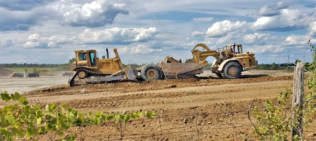 Kudos to our amazing staff in Engineering &amp; Development Services for managing an unprecedented year for growth in <a href="/BellevilleON/">City of Belleville</a> - Belleville logs $328.7M in construction value in 2022, highest on record buff.ly/3WOWsBS