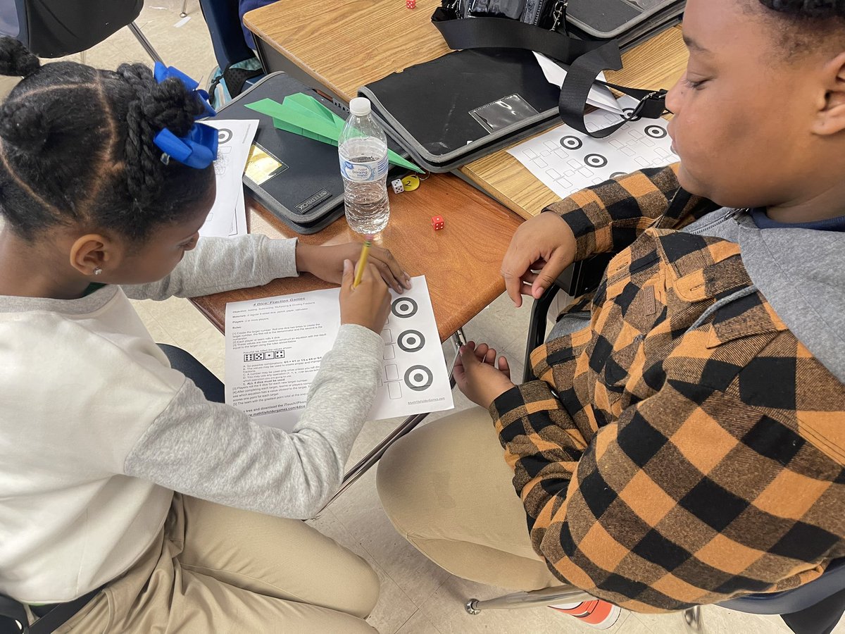 ramonajsavell's tweet photo. Playing a dice game to practice division of fractions @erdickson @mcpss https://t.co/uZhBli1nrZ