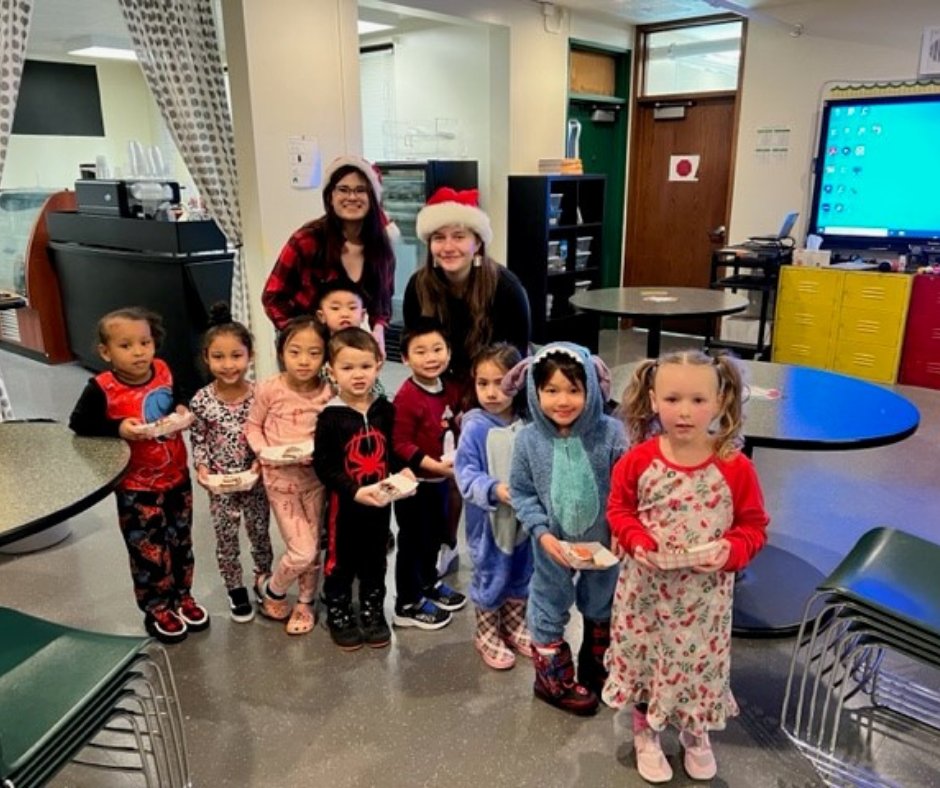 CTE415's tweet photo. KR Culinary students teamed up with the Little Chargers before winter break. The Culinary students baked the cookies and helped the Little Chargers frost and decorate snowmen. #iamCTE #KSDProud https://t.co/2e8ydVxW9M