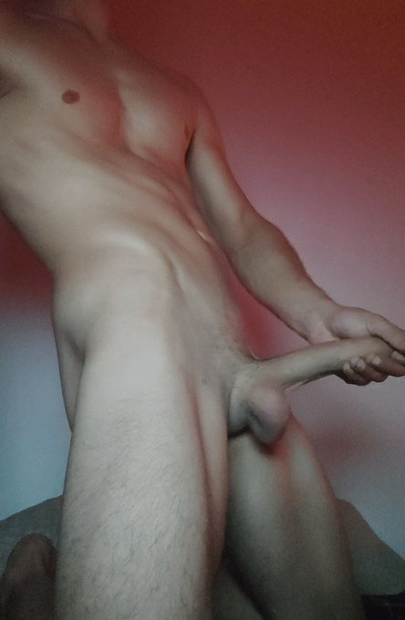 Cum join the party 🥴  #uncut #bwc https://t.co/DSMlR2sHHL<a href="/tag/uncut"class="tags">#uncut</a><a href="/tag/bwc"class="tags">#bwc</a>