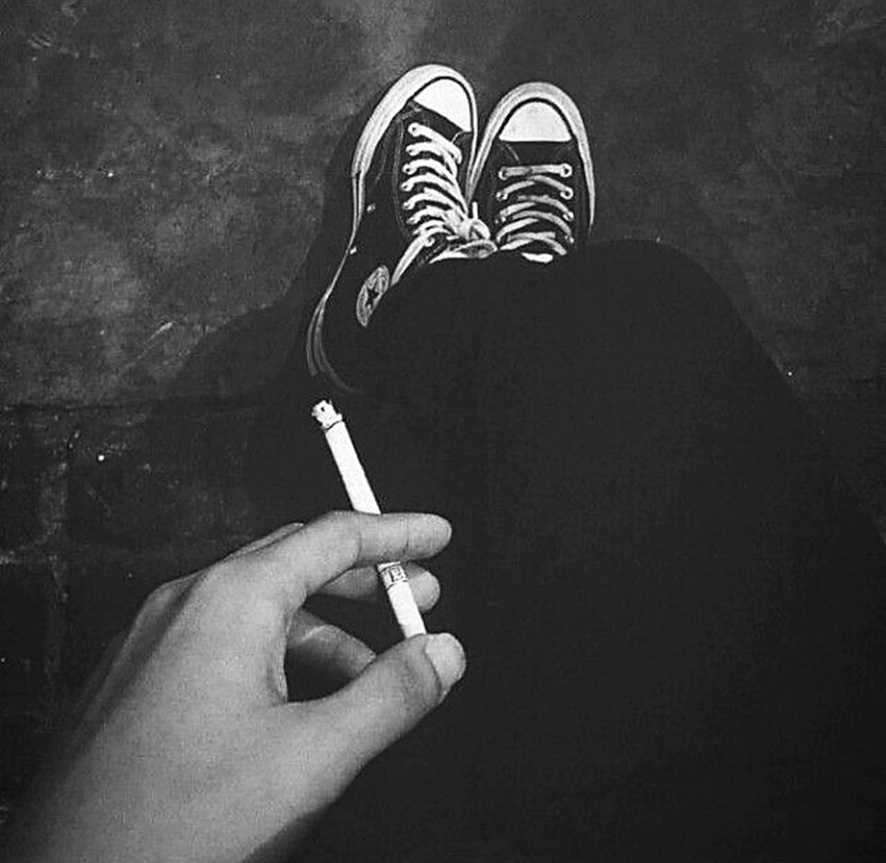 ReplicanteBueno's tweet photo. "El pasado siempre es nuevo: recomienza constantemente conforme avanza la vida".
— Italo Svevo https://t.co/J9p6HzL0Sh