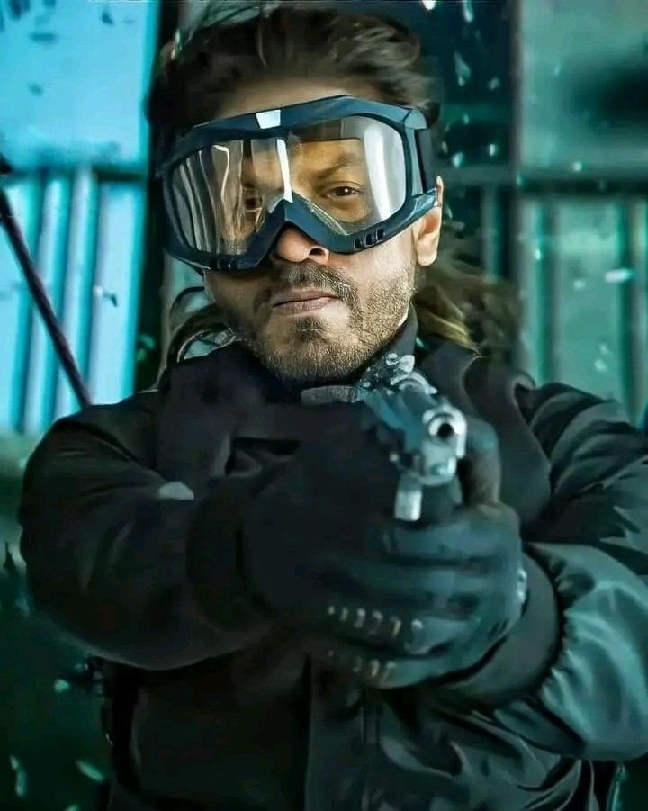 Box_Office_BO's tweet image. #Pathaan to beat #War and become the Highest advance bookings ever for a Bollywood movie. Signed. Sealed. Done.