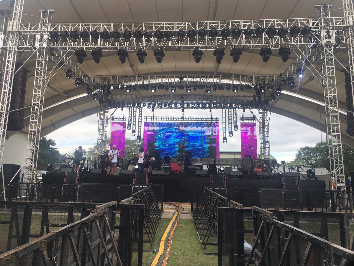 The party just started here Howlers Manila🙌

#Raveph #WeAreOne #Bookit
#ravephxhowlersmanila