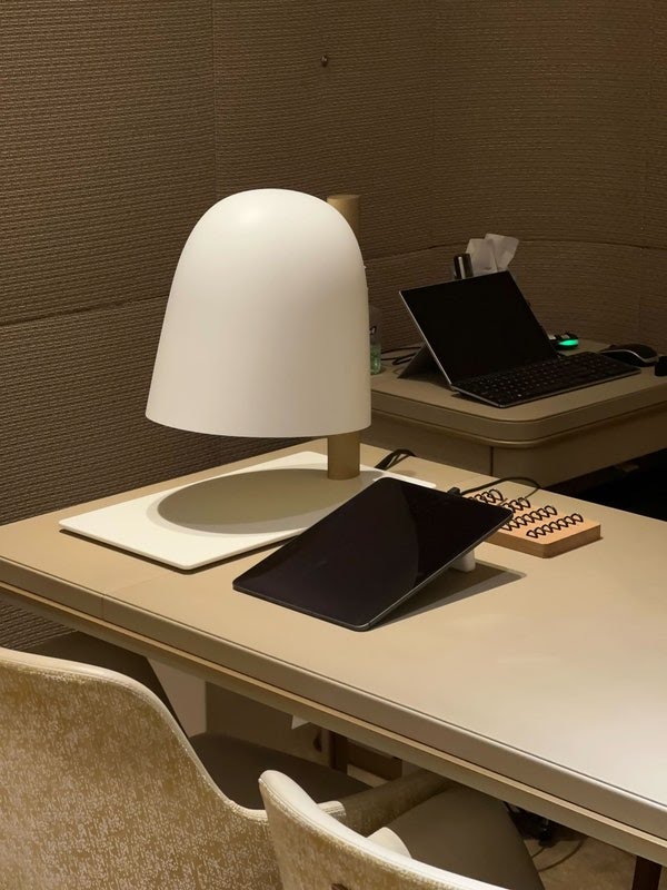 So proud to see this out in the wild. The world's best #AR try on. 
 www-wired-com.cdn.ampproject.org/c/s/www.wired.…

🧵