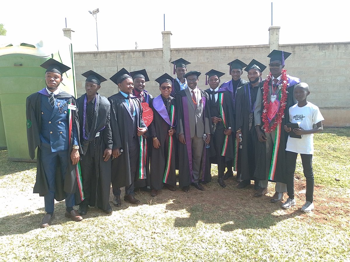 @iuiuac congratulations to the 1989 Graduands of the Islamic University in Uganda #IUIU  A few from Faculty of Arts and Social Sciences. #Economics #DevelopmentStudies @UgandaDevelopm1 @Ugandadev