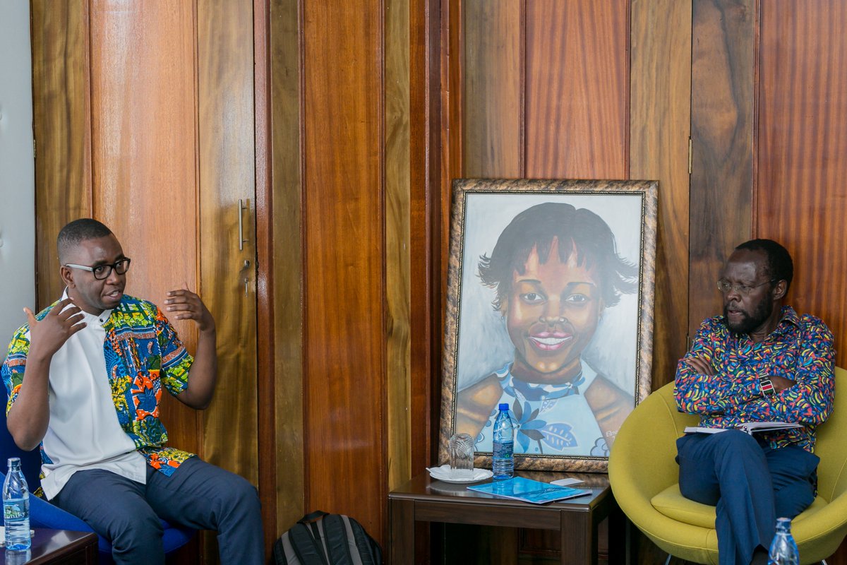 Our week's highlight👏 
We met with H.E.(Prof)<a href="/AnyangNyongo/">Gov. Anyang' Nyong'o</a>, Governor <a href="/CitiOfKisumu/">City of Kisumu</a>, to chat about our ongoing #airquality monitoring &amp; management initiative. Collaboratively we are designing an optimal #airquality solution that meets the needs of the citizens &amp; leaders of Kisumu