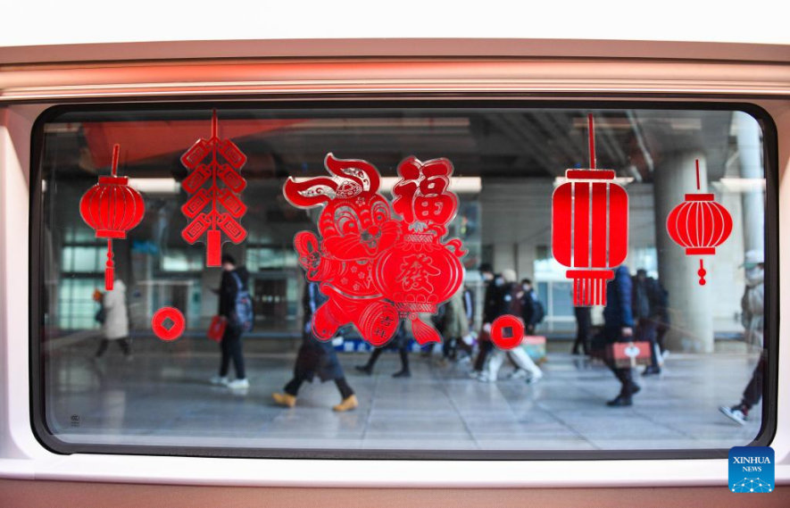 Amb_LuKang's tweet photo. The Chinese New Year is upon us. Both in cities of China and Indonesia, we can feel the festive vibe as Spring Festival decorations with best wishes can be seen everywhere. Have you found them? Feel free to share your photos about the Chinese New Year! #SpringFestivalPopUp! https://t.co/M1FKOvZhGa