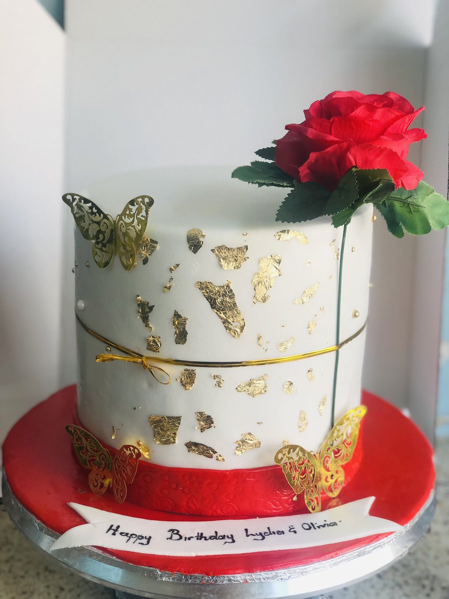 wright_bakery's tweet photo. Sartudays are for cakes
#birthdaycakes
#cakedesigning https://t.co/fT23S6lOE8
