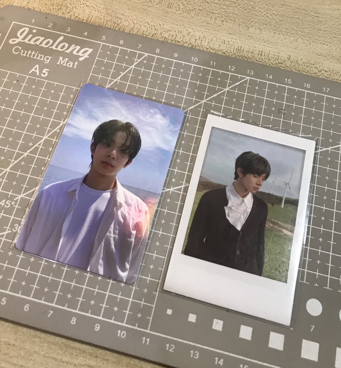 _dyeonluv's tweet photo. mail for today ! 💌 
   - #avshmaiilz 

        hi @briacartz both heeseung pc finally arrive! thank you so much :)

#budolbybria 🌷 https://t.co/ogsS5xEXBt