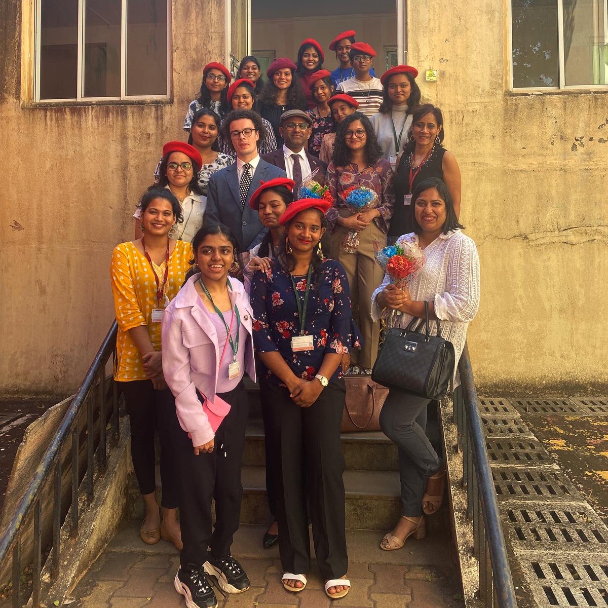 Motivated students of B.A. French of @spccofficial learnt about #assistantsdelangue programme, #higherstudies opportunities in France ! 

@ifiofficiel @cfindia @FranceBombay