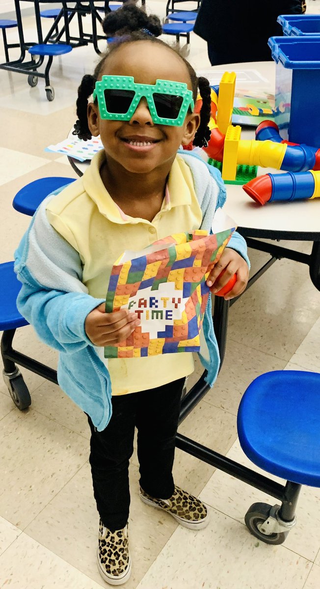 headstarttisd's tweet photo. Lego Night with our Head Start students and their dads, grandfathers, uncles, and brothers was amazing! The moms showed up to help volunteer, we all enjoyed dinner, and Jason Rhodes shared an inspirational message. #HeadStartFamily @TylerISD https://t.co/nj9yJ9r6mU