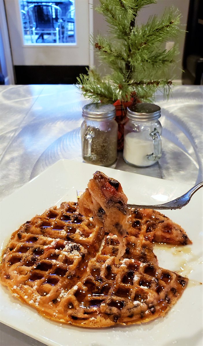 glass_have's tweet photo. #FoodieFriday I'm remembering the delicious food available in Floyd. Read my article to learn more about this funky, quirky town! The first picture is the #Countrystore in #gingerbread!
.
#buffaloandmore
#countryroads
#DogtownRoadhouse
#floydcountrystore
#floydva
#IFWTWA https://t.co/FOEJoQxwZT