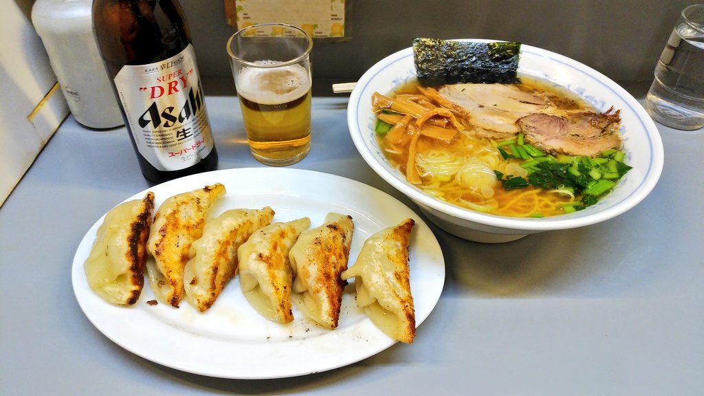 お昼は町田でラーメン。 