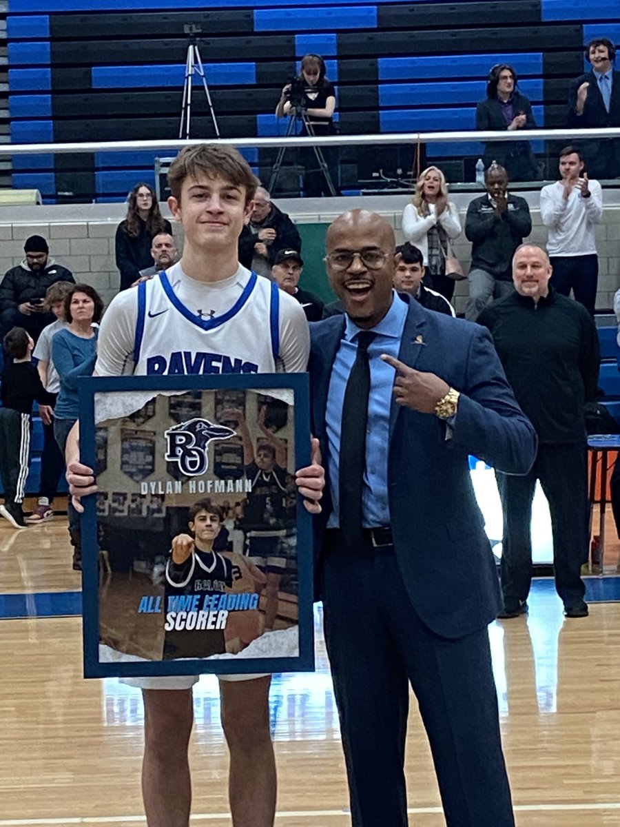 Congratulations to Dylan for such an amazing accomplishment! ⁦<a href="/royaloakschools/">Royal Oak Schools</a>⁩ ⁦<a href="/ROBoysBBall/">Royal Oak Boys Basketball</a>⁩