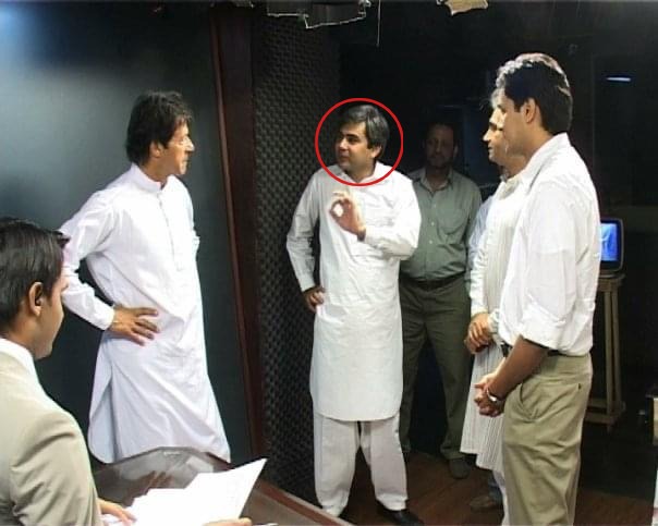 ImranMaher_s's tweet photo. اللہ کی توفیق سےایک شخص کی بدولت ہزاروں گھروں کاچولہا جلتا ہے اور دوسرے کے پونے4سالہ دوراقتدارمیں لاکھوں گھروں کے چولہے ٹھنڈے پڑ گئے۔
@MohsinnaqviC42
#WeWantMohsinNaqviCM https://t.co/93tjbpMDDc