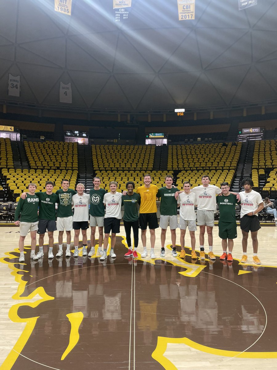 wyombbmanagers's tweet photo. Tough night for the Cowboy managers as @csumbbmanagers hits 30 threes. The squad moves to 3-1 @ColemanSparling @Nick84Mirich @JakeRayl @deucecm2 @Ryshell0304 @collinboroz @ManagerGames_ https://t.co/9PP3yLHb3I