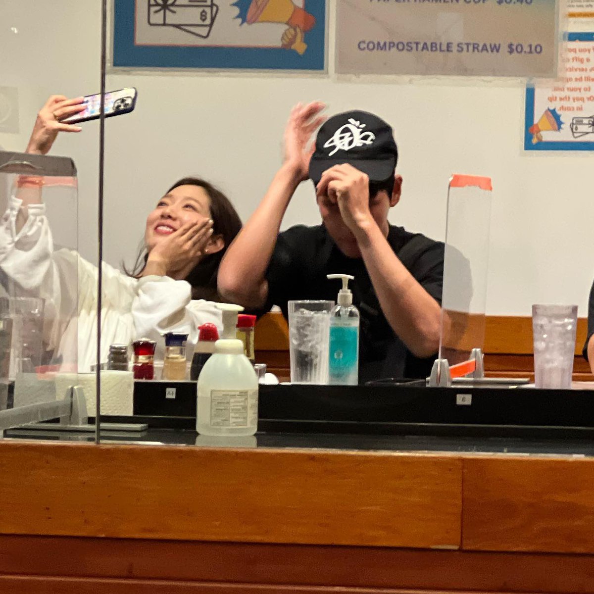 PSHFB's tweet photo. Happy moment together ☺️
Not as actors, just being themselves 
#ParkShinHye #ChoiTaeJoon https://t.co/mbJLNt6OlB