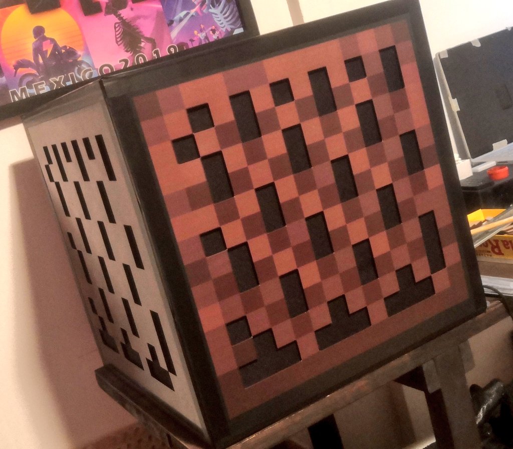 Da175David's tweet image. Hice mi propio tocadisco de Minecraft y funciona con un disco real, estoy súper contento :') @BobicraftMC